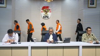 KPK Tahan 4 Tersangka Korupsi Pengurusan Tenaga Kerja Asing di Kementerian Ketenagakerjaan