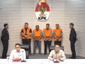 KPK Tetapkan 21 Orang Tersangka Korupsi, Serta Menahan 4 Orang Diantaranya Terkait Dana Hibah APBD Provinsi Jawa Timur TA 2019-2022.