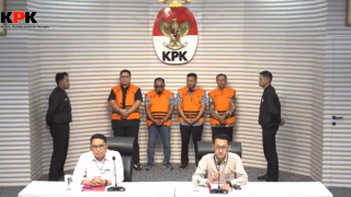 KPK Tetapkan 21 Orang Tersangka Korupsi, Serta Menahan 4 Orang Diantaranya Terkait Dana Hibah APBD Provinsi Jawa Timur TA 2019-2022.