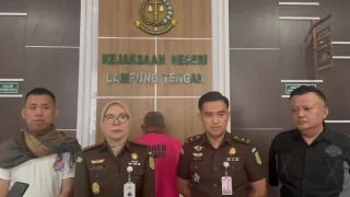 Tim Tabur Kejari Lampung Tengah Tangkap DPO Terakhir  Sampai Ke Hutan
