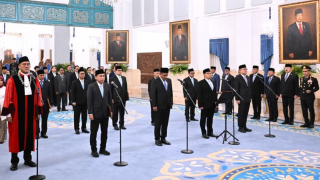 Presiden Prabowo Saksikan Pengucapan Sumpah Hakim Konstitusi dan Keanggotaan Ombudsman RI